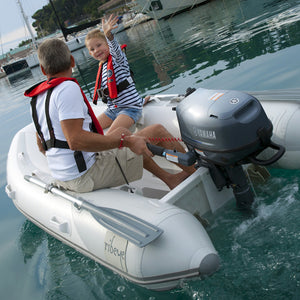 Yamaha 4-Stroke 6HP Tiller Handle Outboard Motor - Seamax Marine